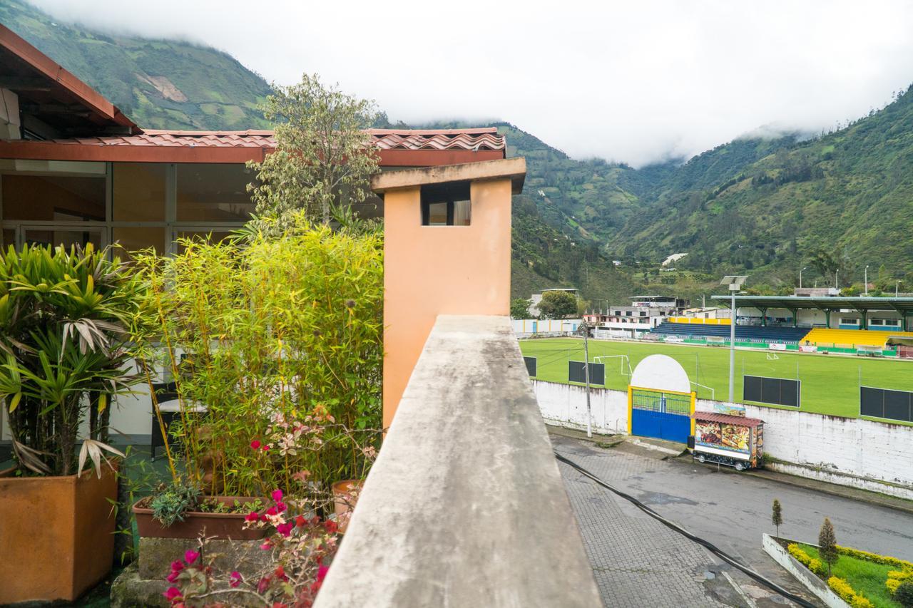 Mayra'S Apartments And Spanish School บาญอส ภายนอก รูปภาพ